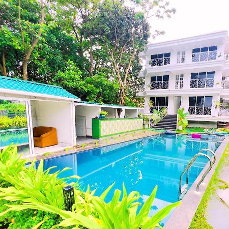 The Mayfield Resort, Vagator Anjuna Esterno foto