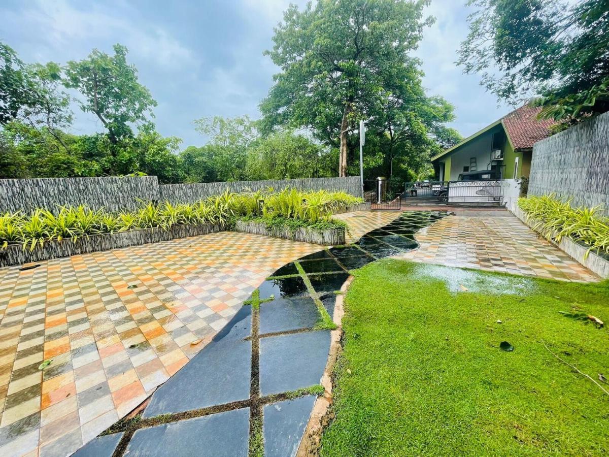 The Mayfield Resort, Vagator Anjuna Esterno foto